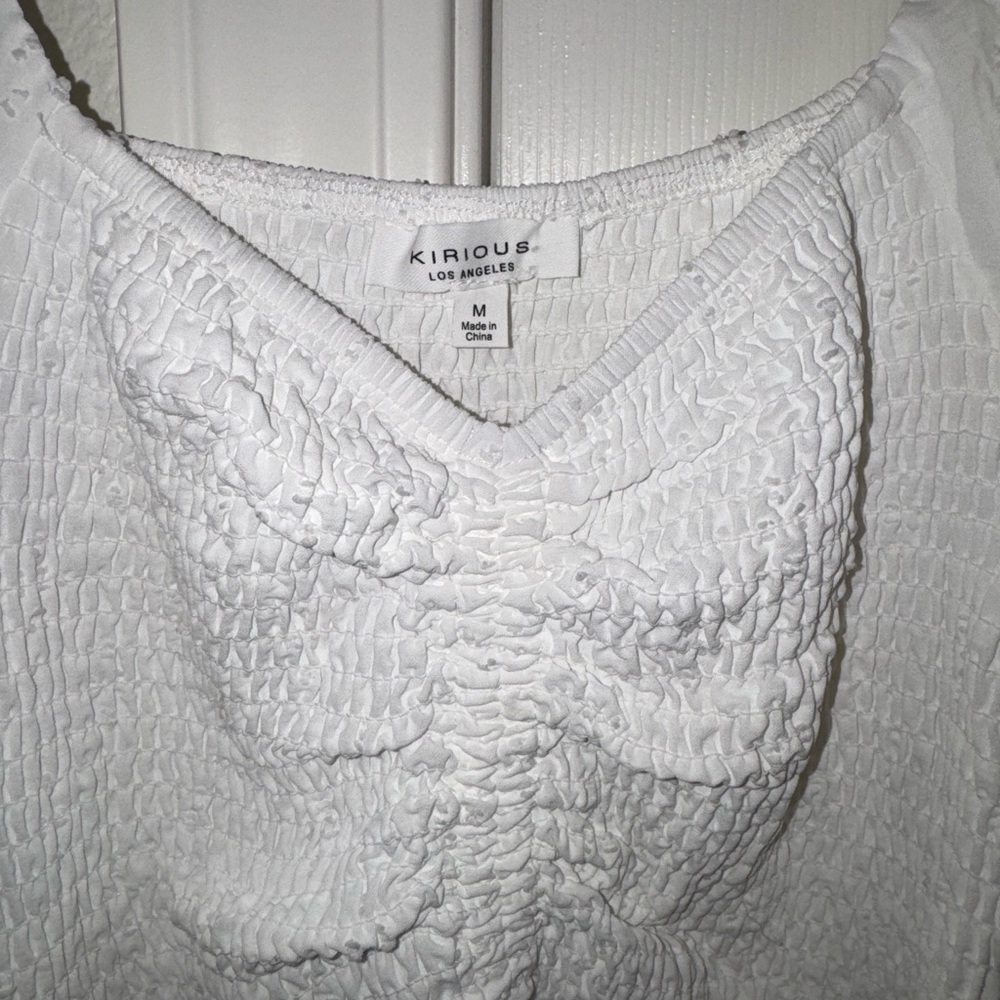 Elegant White Puff Sleeve Blouse - Picture 3 of 4